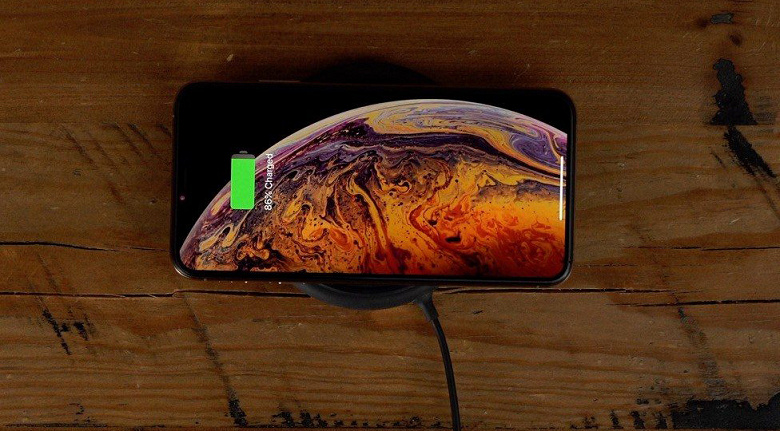 iPhone-XS-Faster-Wireless-Charging_large