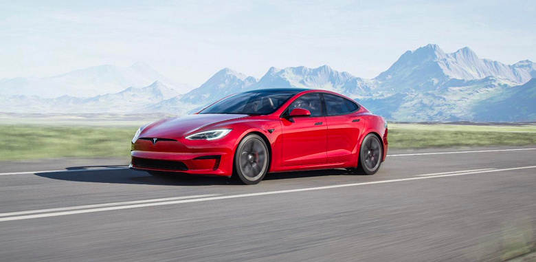 Tesla ускоряет сроки доставки «самого быстрого серийного автомобиля» и перестает принимать заказы на Model S Plaid+