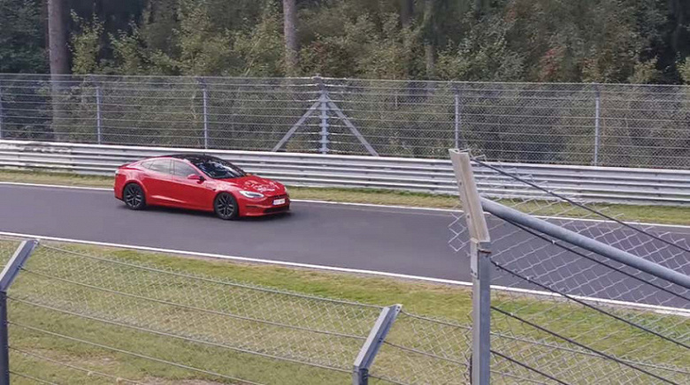 Model S Plaid официально признан самым быстрым серийным электромобилем на треке Нюрбургринга