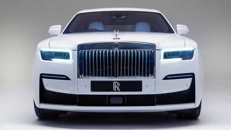 В США продали Rolls Royce Ghost за биткойны. Местный дилер Post Oak Motor Cars начал принимать биткойны раньше Tesla