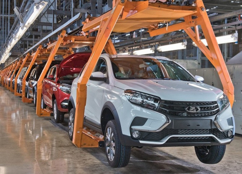 «АвтоВАЗ» и московский завод Renault временно приостановят производство