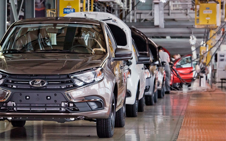 АвтоВАЗ возобновит производство Lada Granta и Lada Niva Legend на следующей неделе