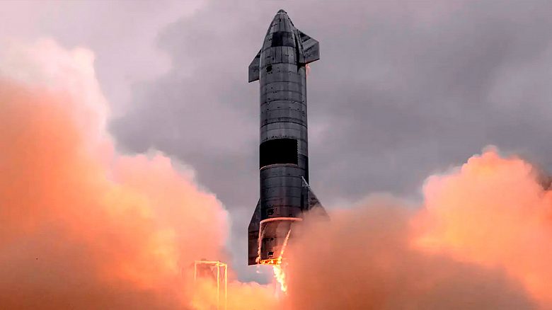 Орбитальный запуск гигантской ракеты Starship сорвался. Она полетит не раньше июня
