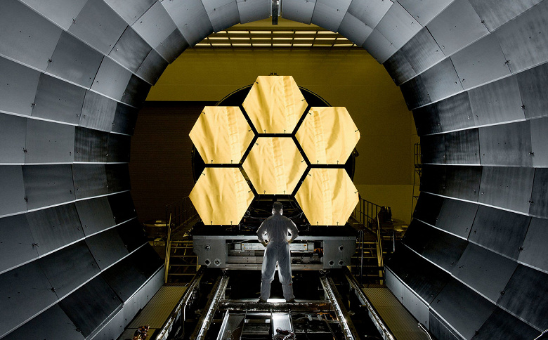 Космический телескоп Джеймс Уэбб использовали для слежки за астероидом
