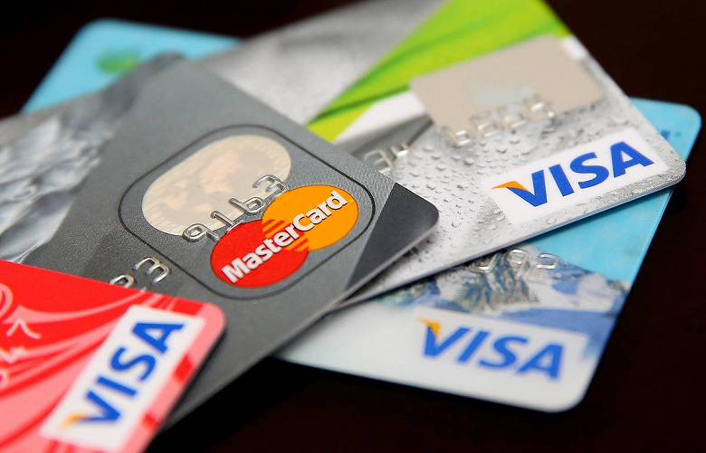 Ряд турфирм в России предлагают оформить Visa и Mastercard иностранных банков по доверенности