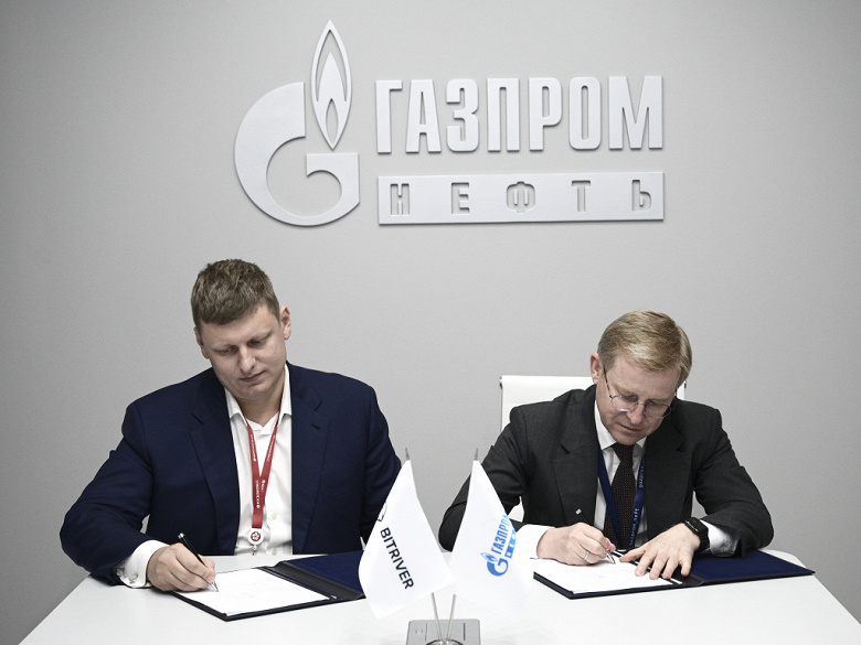 Газпром нефть будет майнить криптовалюту на попутном газе