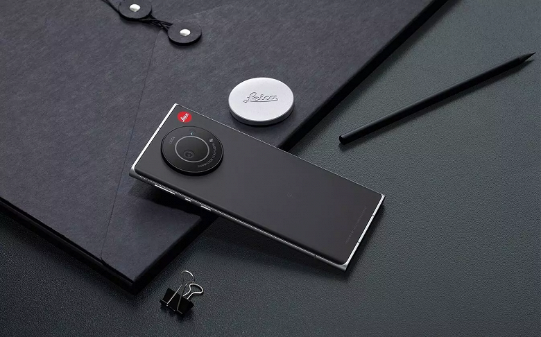 Xiaomi 12 Ultra получит культовый красный логотип Leica