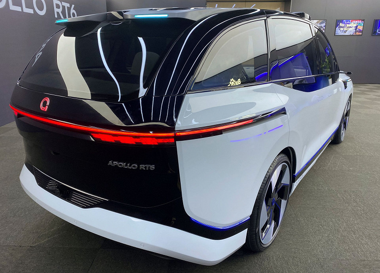 Baidu представила беспилотный автомобиль со съёмным рулём и автопилотом четвёртого уровня