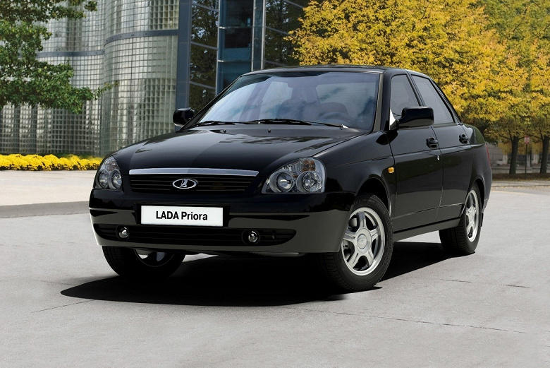 Lada Priora, Toyota Corolla, Lada Granta, Kia Rio и Hyundai Solaris  самые популярные в России подержанные машины
