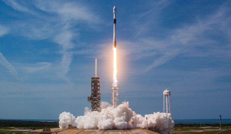 SpaceX нацелилась на новый рекорд. В следующем году её космические корабли будут летать на орбиту каждые 3,5 дня