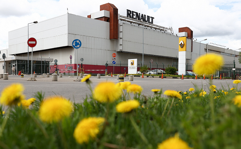 Renault не только отдала свой завод Москве за 1 рубль, но и оставила на счетах 14 млрд рублей