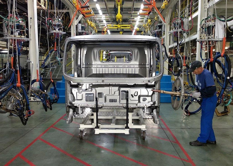 КамАЗ готовится к серийному производству кабин для новых грузовиков Компас