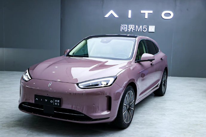 Huawei теперь полноценный конкурент Tesla. Китайская компания представила электромобиль Aito M5 EV  за несколько часов на него оформлено 30 000 предз