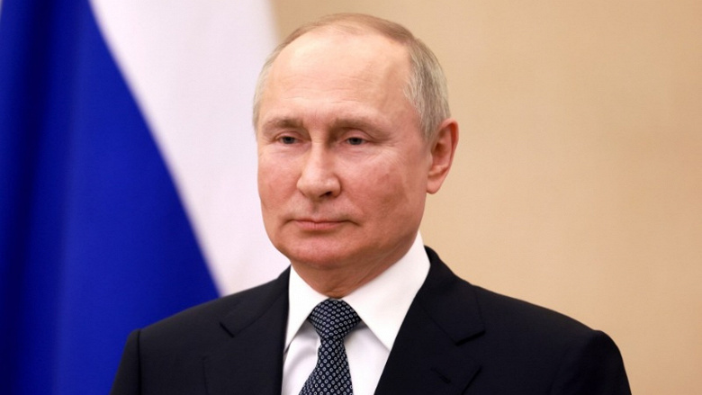 Владимир Путин заявил, что санкции подтолкнули РФ делать свои авиадвигатели