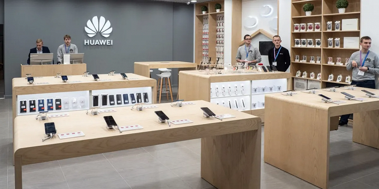 Huawei полностью прекратила прямые поставки смартфонов и другой техники в РФ. Компания может полностью уйти с рынка