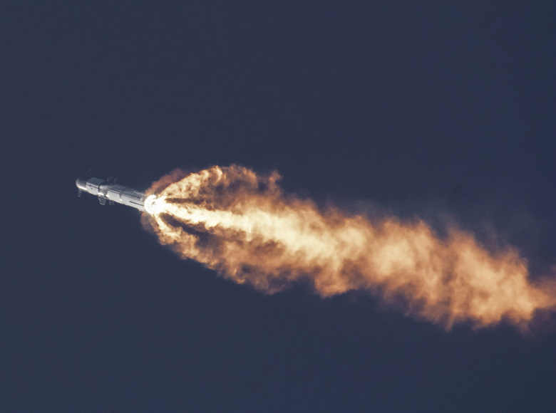 Илон Маск рассказал, как взрывали самую большую ракету в истории человечества. Starship оказалась настолько прочной, что сразу уничтожить её не получилось