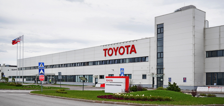 На заводе Toyota будут выпускать полностью российские машины. Производитель комплексов ПВО Алмаз-Антей инвестирует в площадку 37 млрд рублей