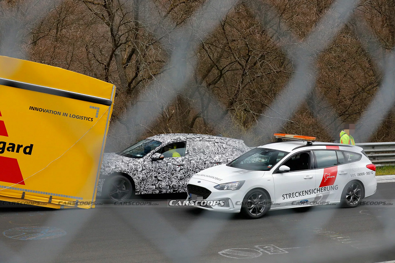 Новейший Audi A5 Avant поломался в ходе тестов на трассе Нюрбургринг. Опубликованы первые фотографии