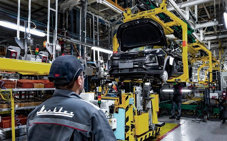 Renault отключила оборудование завода от ПО после ухода. Стало известно, почему конвейер завода «Москвич» удалось запустить только сейчас