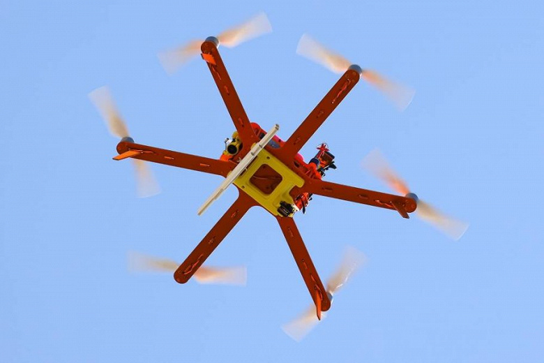 Летающий бинокль: Шершень, который создавался для разгона массовых беспорядков, модернизировали до военного дрона