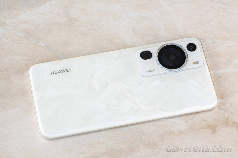 Huawei отложила выпуск флагманских смартфонов линейки P70, но санкции США тут ни при чём
