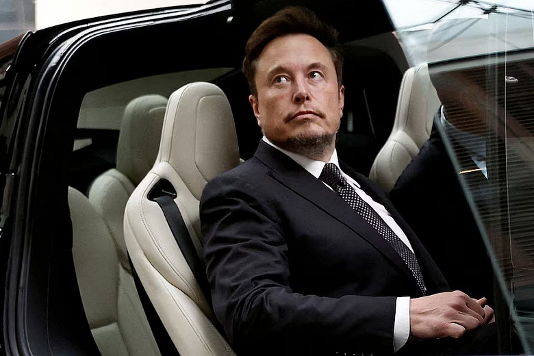 Глава правительства Китая хвалит Tesla, а Илон Маск назвал местный завод лучшей фабрикой компании