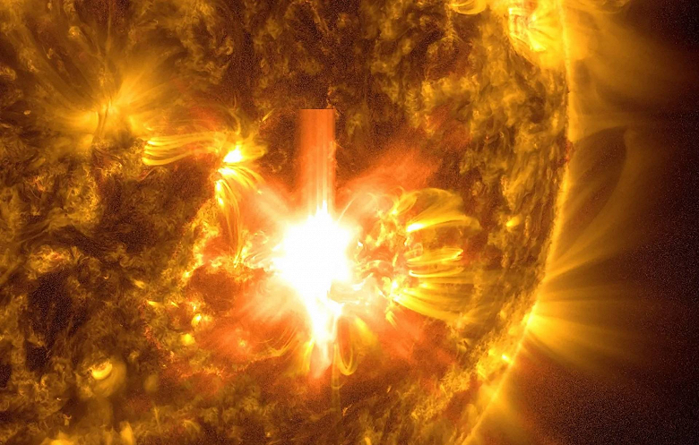 На Солнце зафиксирована одна из мощнейших вспышек с 2017 года