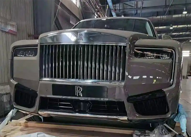 Это Rolls-Royce Cullinan 2025 без камуфляжа: автомобиль показали до анонса