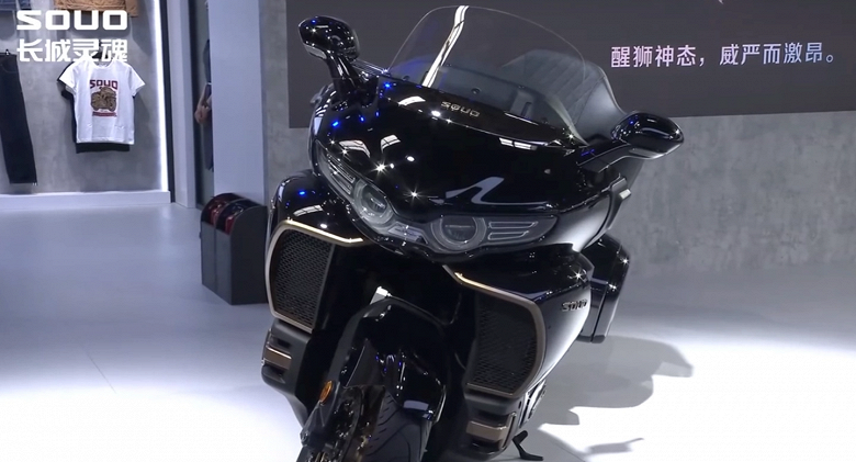 Представлен первый в мире мотоцикл с горизонтально-оппозитным 8-цилиндровым двигателем Great Wall Soul