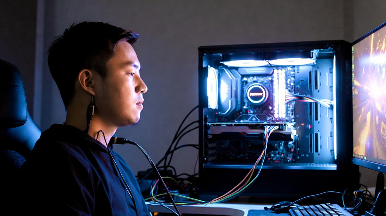 Стримерша собрала систему на основе гальванической вестибулярной стимуляции, чтобы чувствовать инерцию в играх