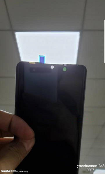 alleged-huawei-p30-touch-screen-part-460