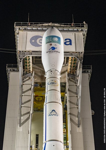 Стала известна причина недавнего падения европейской ракеты Vega-C. Все из-за повреждения горловины сопла  детали, которую купили на Украине