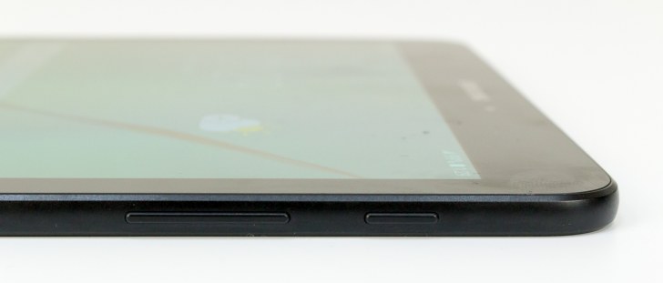 Samsung Galaxy Tab S3. Вид на кнопки вблизи