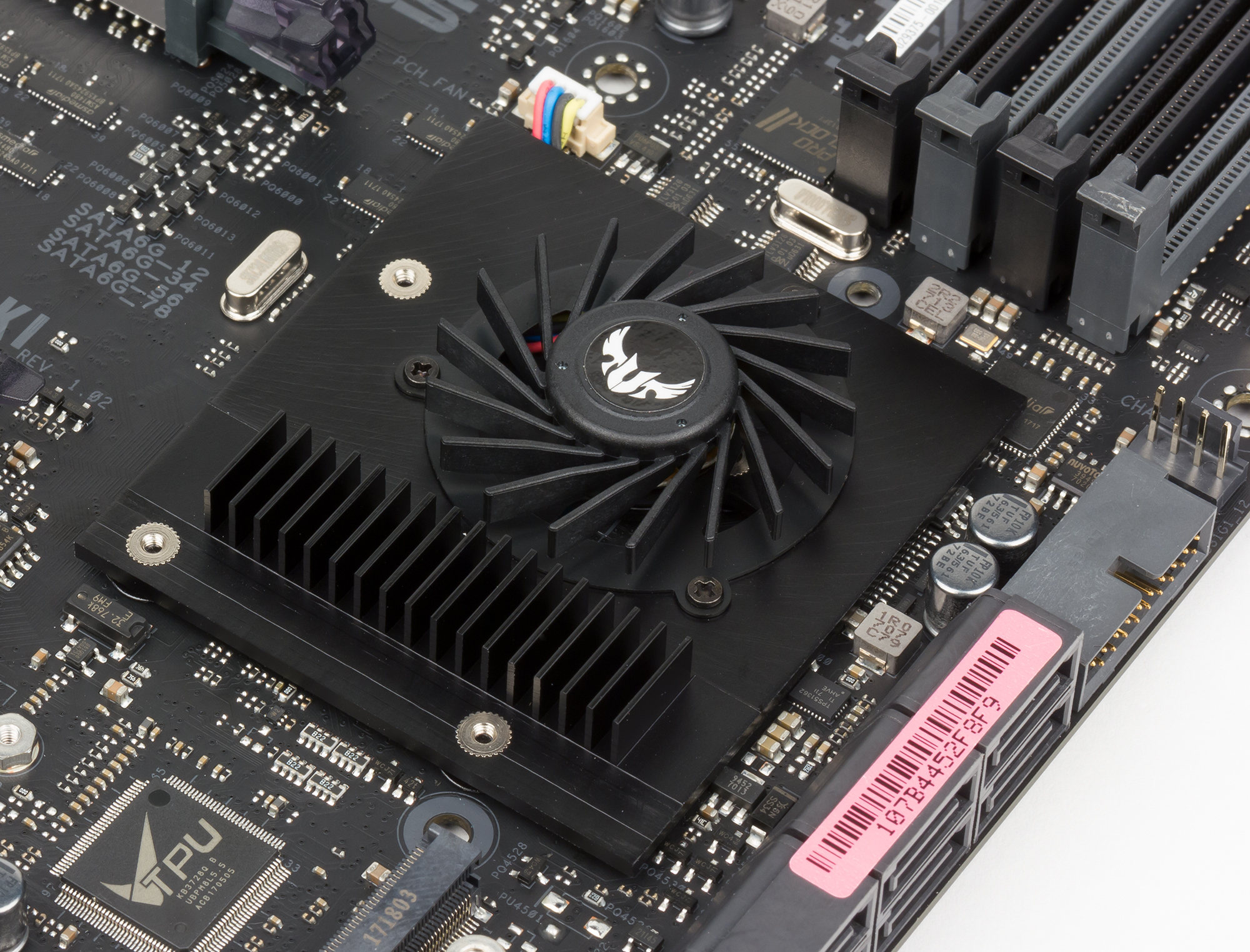 Обзор материнской платы Asus TUF X299 Mark 1 на чипсете Intel X299