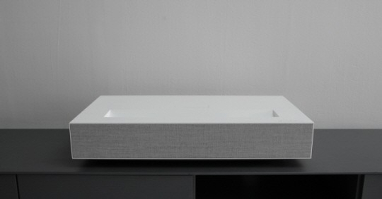 Проектор LG CineBeam Laser 4K выводит изображение диагональю 120″ с расстояния 18 см