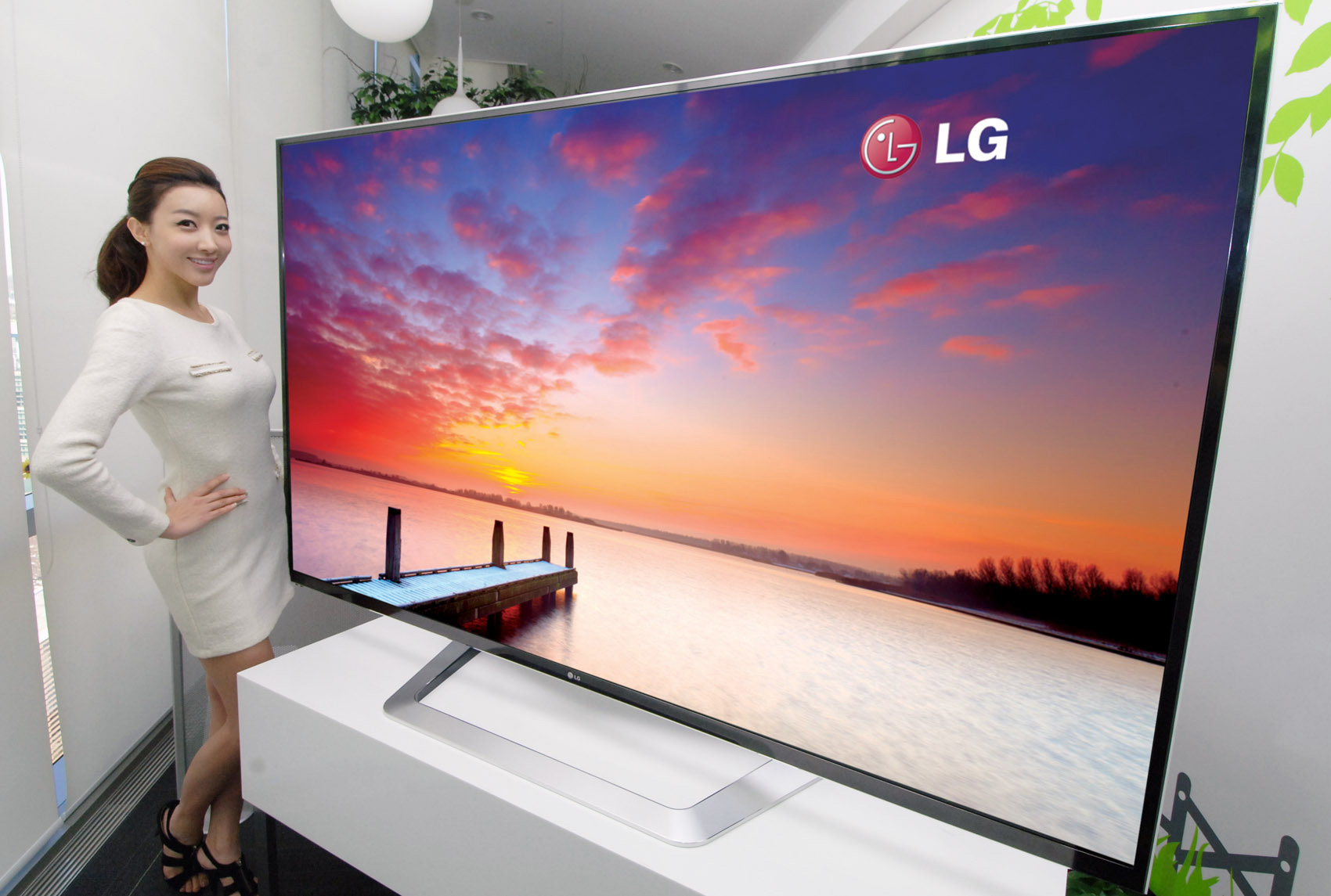 Телевизоры pro. Телевизор LG 55 дюймов 8к. Телевизор LG 80 дюймов. Smart TV 2021 LG. Телевизор лж 85 дюймов.