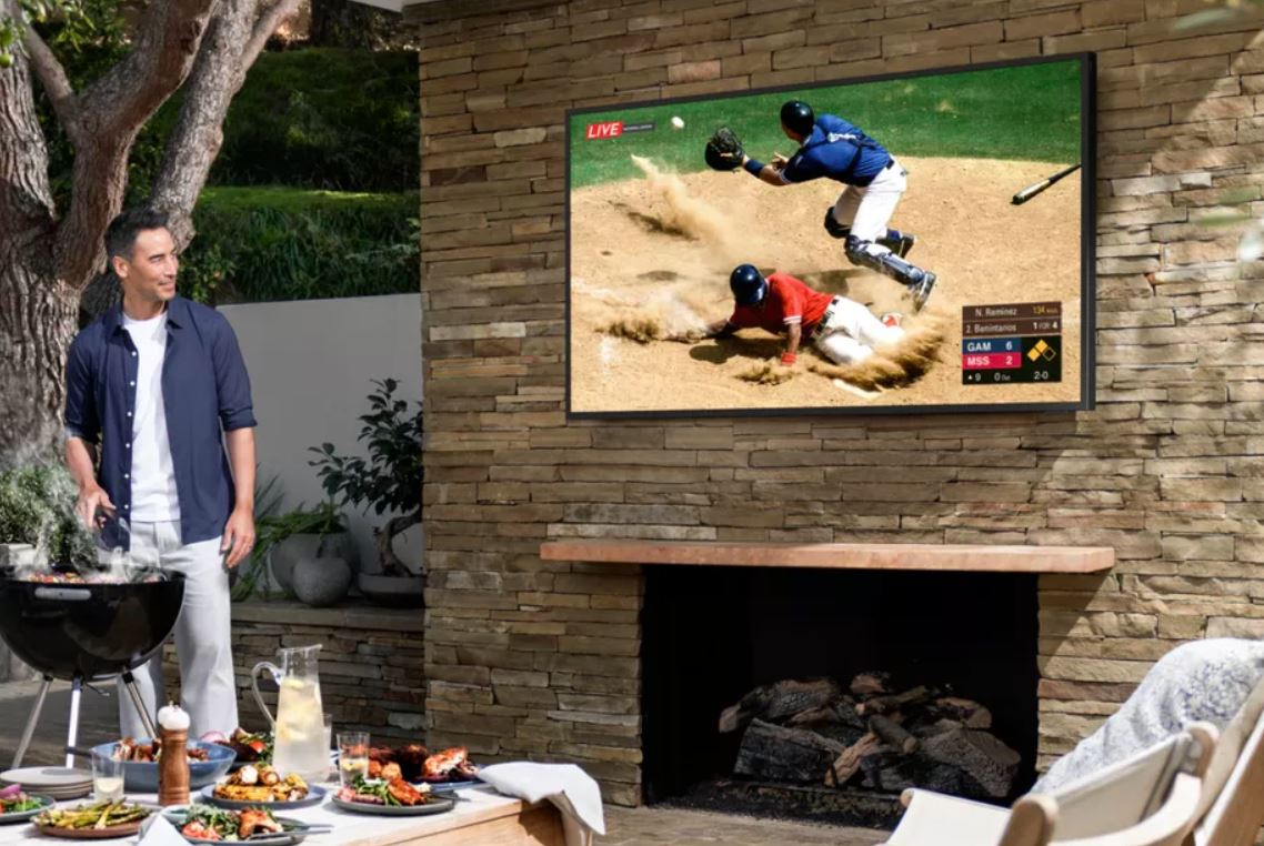 Samsung представила The Terrace – водозащищенный 55-дюймовый телевизор за  $3455 для дачи