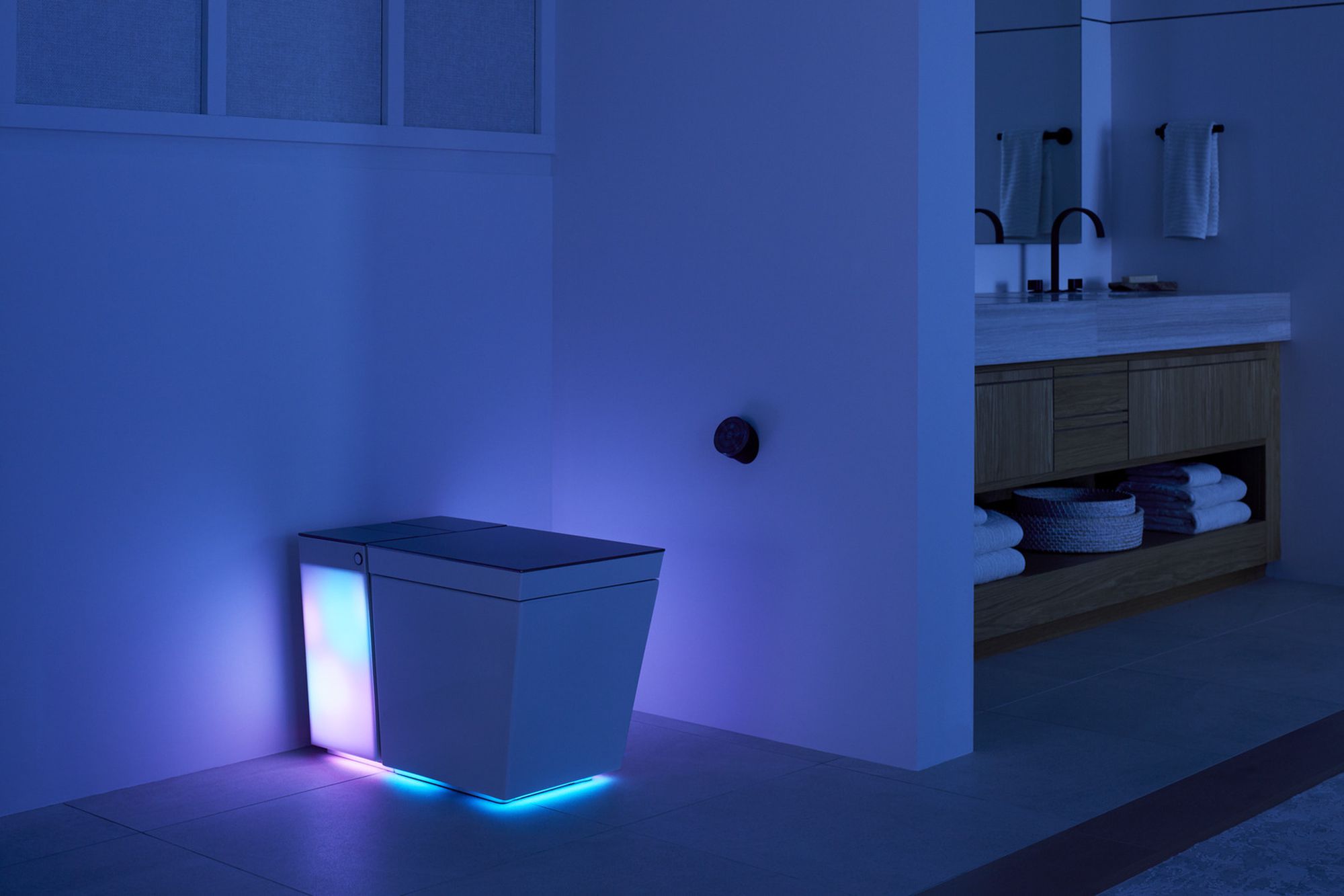 Backlight, voice assistant and built-in air freshener for ,500: this is the new “smart” toilet