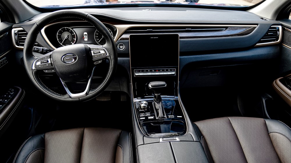 Россиянам снова предложат самый доступный кроссовер GAC, но теперь он ...