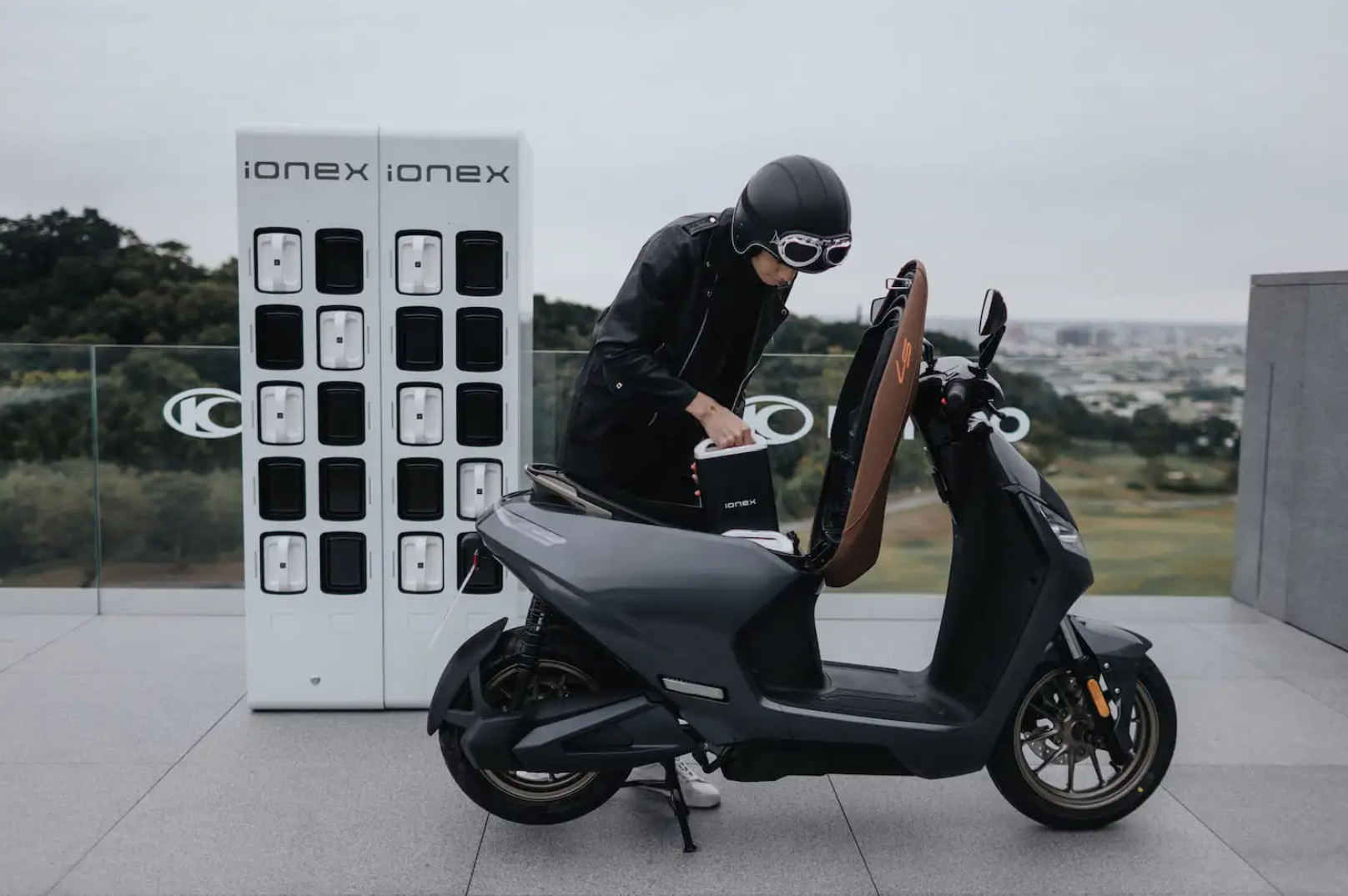 Kymco launches its electric scooters with replaceable batteries in Europe