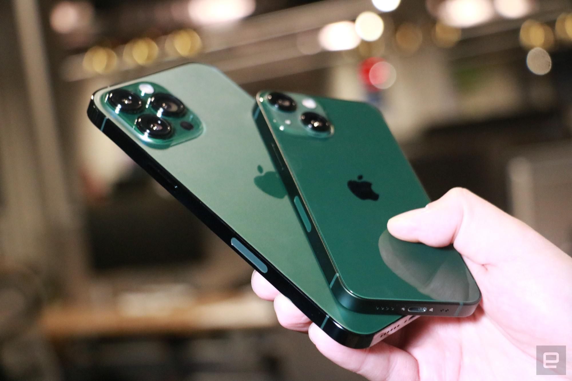 Лучший цвет айфона 13. Iphone 13 Pro Green. Iphone 13 Pro Max Green. Iphone 13 Pro Max Alpine Green. Iphone 13 Pro Max зеленый.