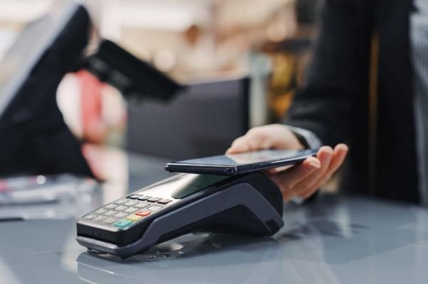 Российский «Микрон» начал серийное производство NFC-чипов для системы ...