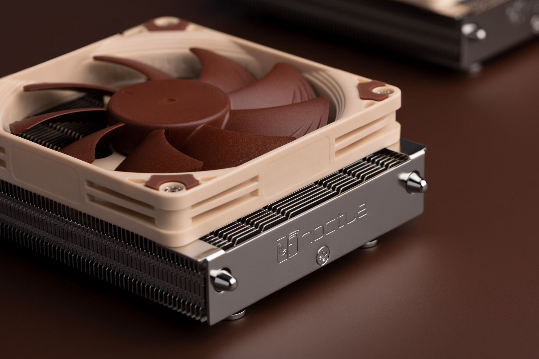 Low profile cooler for not the hottest Ryzen 7000. Noctua NH-L9a-AM5 introduced