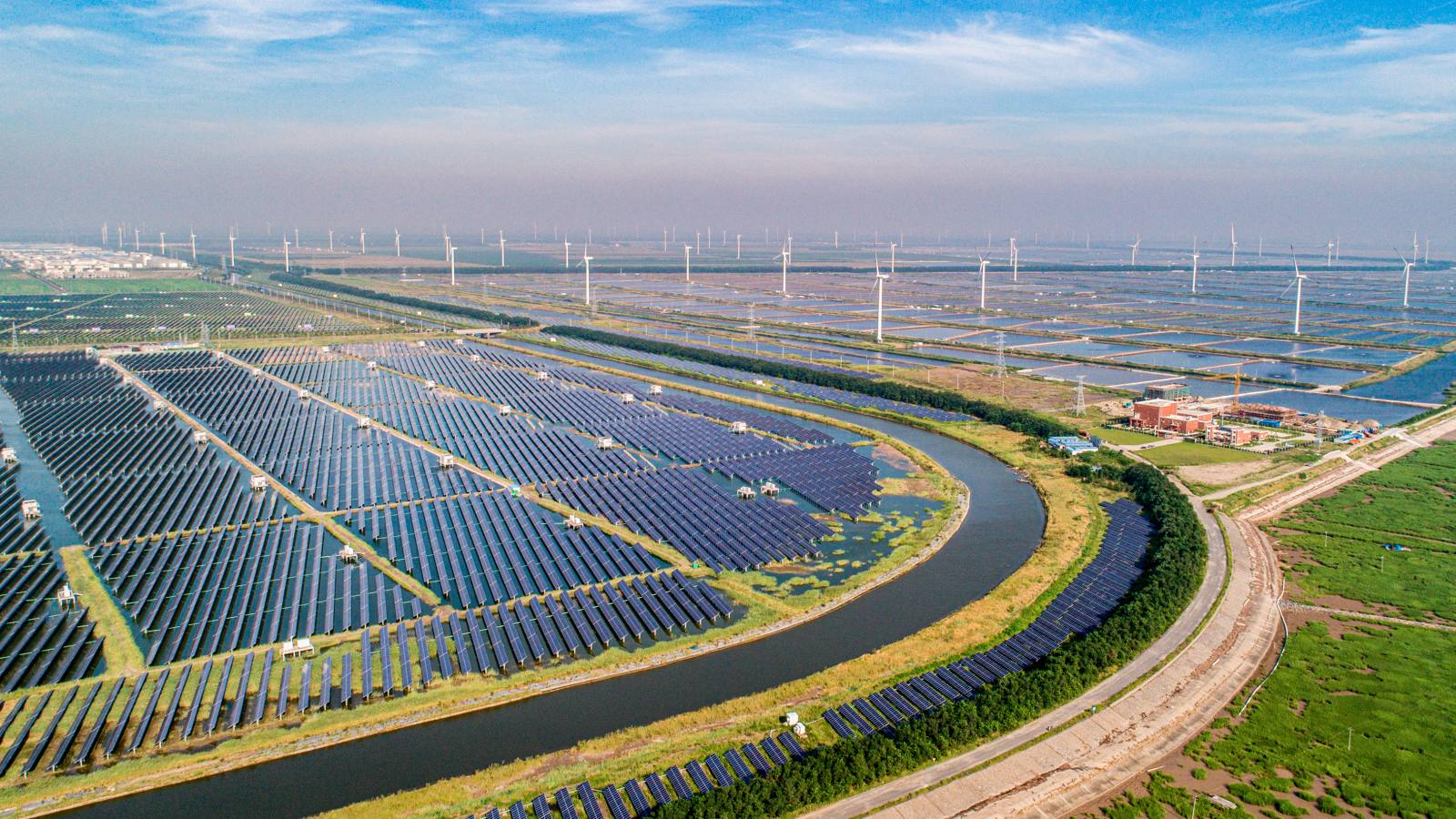 Развитие возобновляемой энергетики. ВИЭ Солнечная Энергетика. Китай ВИЭ. Китайская Солнечная Зелена Энергетика. ВЭС Ганьсу.