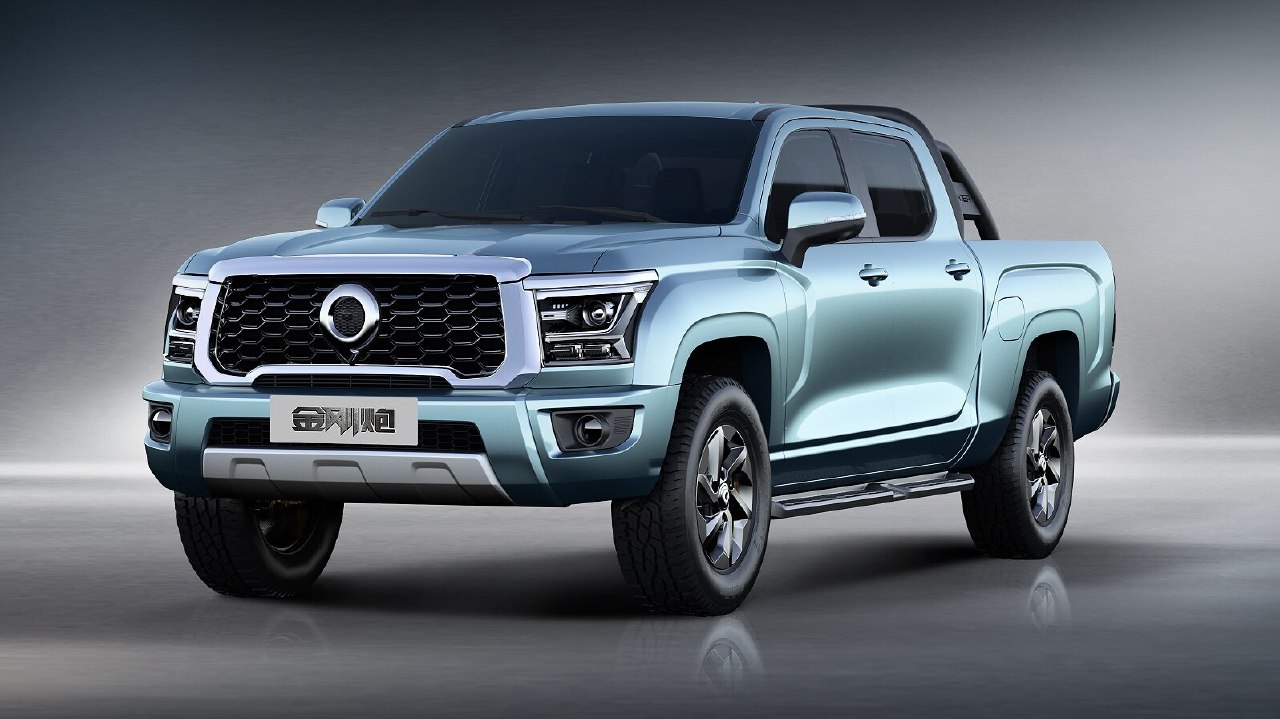 A real giant: GWM Poer KingKong is officially released in Russia.  This is the largest Great Wall pickup