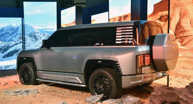 Колоссальная мощность, уникальная подвеска, водонепроницаемость и ...