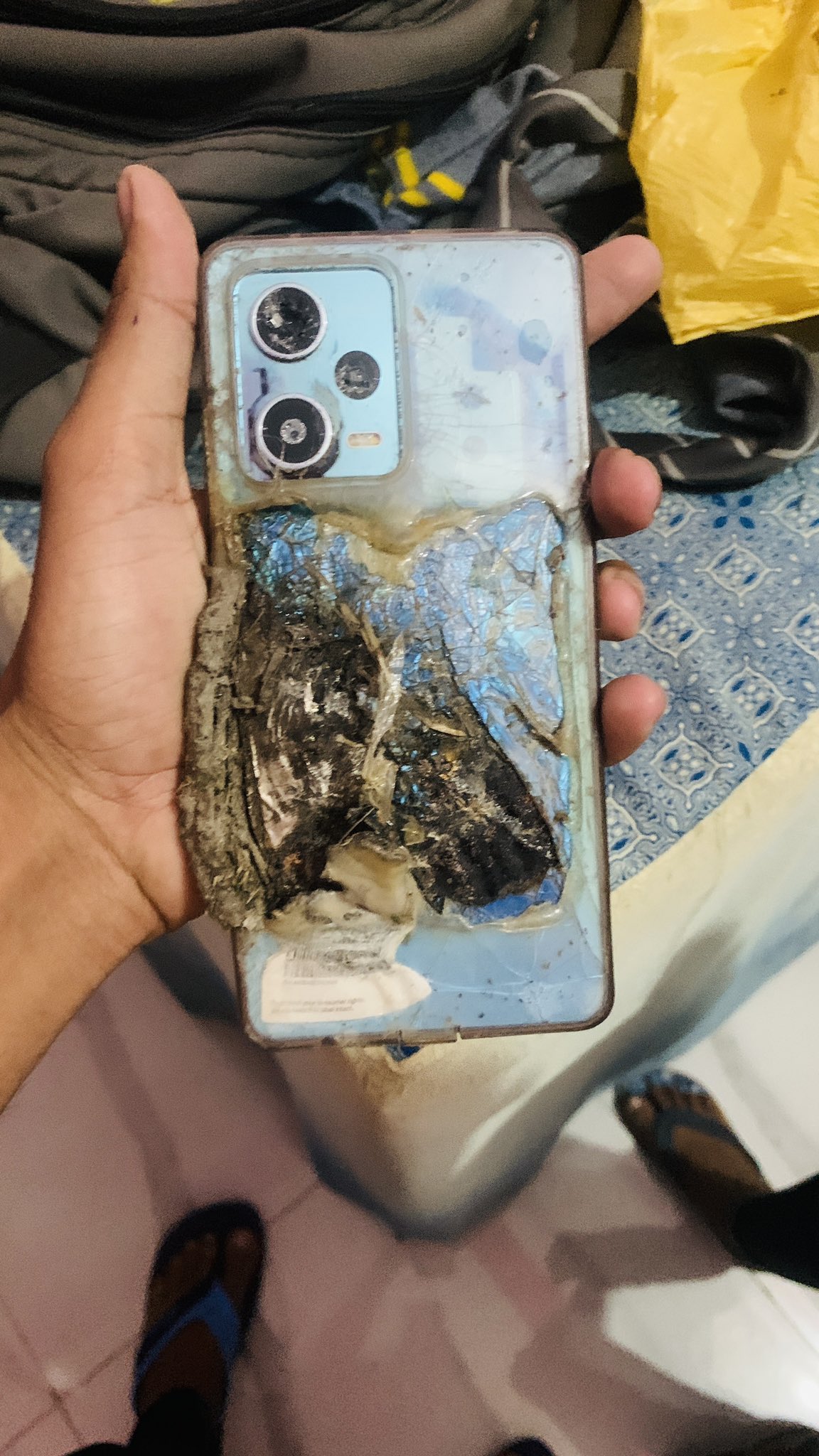 The brand new Redmi Note 12 Pro caught fire in the user’s breast pocket