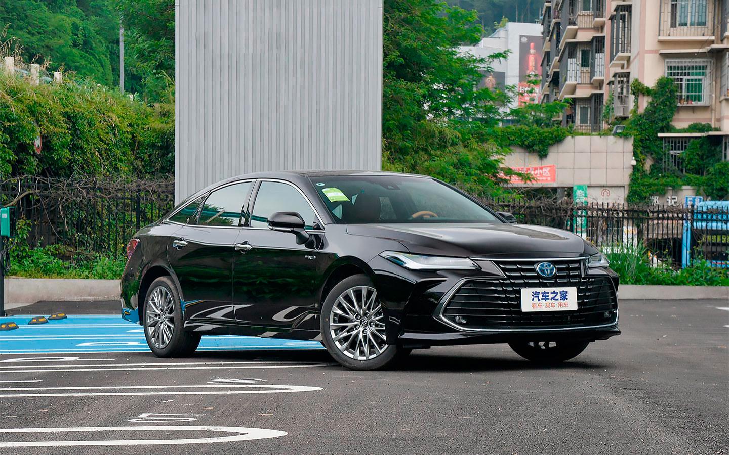 Toyota Camry has noticeably fallen in price in Russia, and Toyota Avalon has risen in price