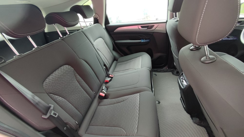 Бюджетный кроссовер Haval M6 вышел на рынок Казахстана. Живые фото и ...