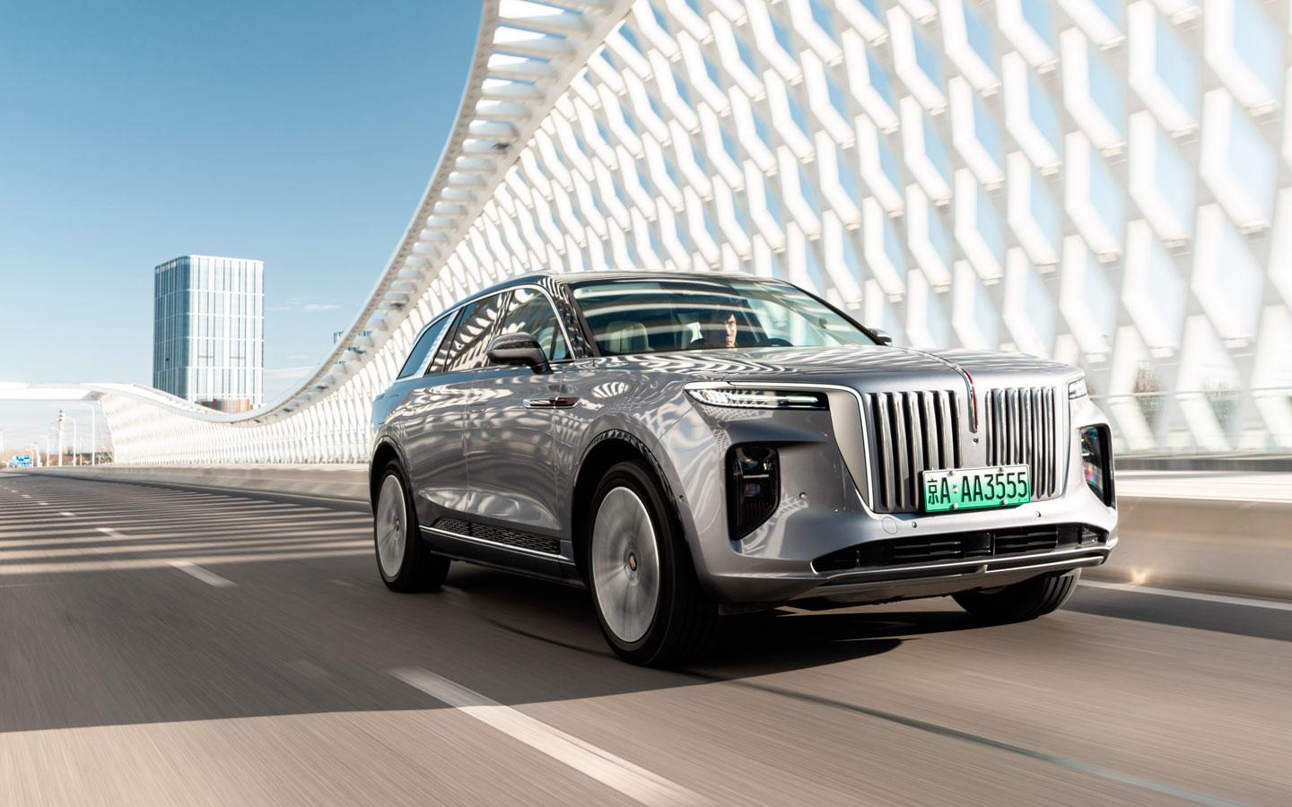 That’s who will replace Mercedes-Benz, BMW, Lexus and others in Russia.  Hongqi premium Chinese models will officially begin to be delivered to the country